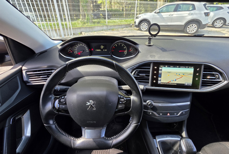 Peugeot 308 1.2  82 cv PACK STYLE / 1ere Main / 