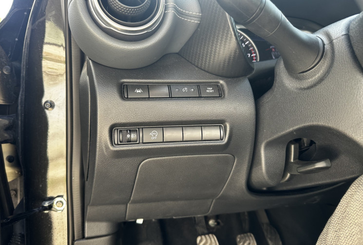 Nissan Juke II (F16) 1.0 DIG-T N-Connecta 