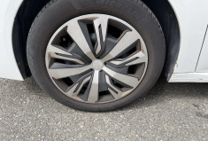 Peugeot 208 1.2 PureTech 100ch S&S Active Business / Entretien Peugeot / Kit distrib fait fin 2025