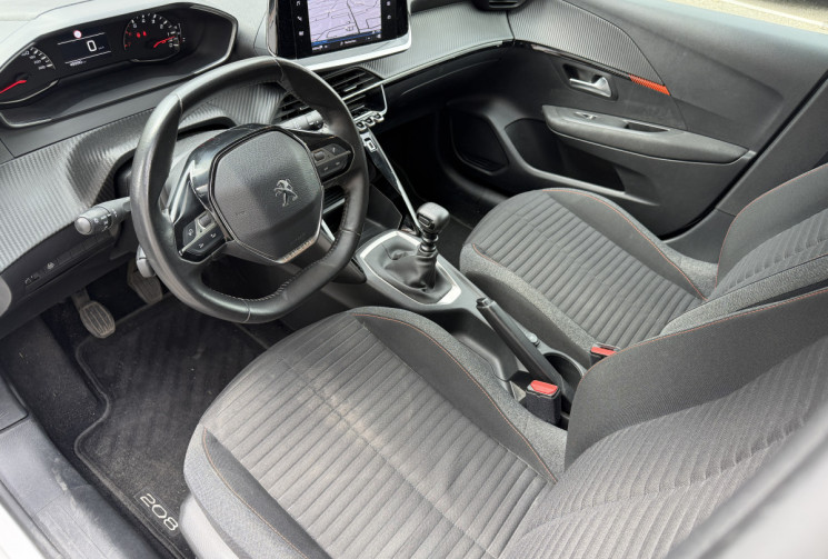 Peugeot 208 1.2 PureTech 100 ch S&S Active Business / Entretien Peugeot / Kit distrib fait fin 2025