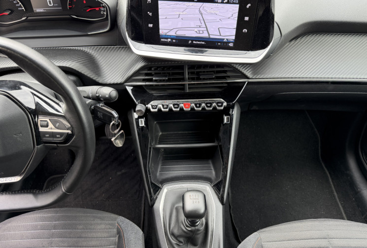 Peugeot 208 1.2 PureTech 100 ch S&S Active Business / Entretien Peugeot / Kit distrib fait fin 2025