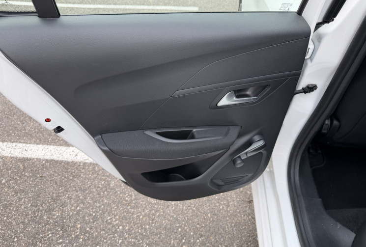 Peugeot 208 1.2 PureTech 100ch S&S Active Business / Entretien Peugeot / Kit distrib fait fin 2025