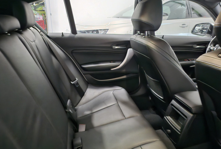 BMW Série 1 1116i pack M / cuir dakota / origine france