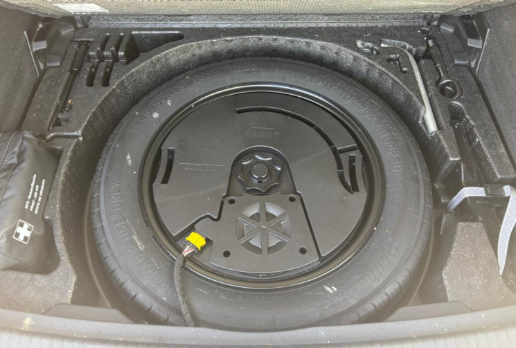 Volkswagen Tiguan  Volkswagen Tiguan