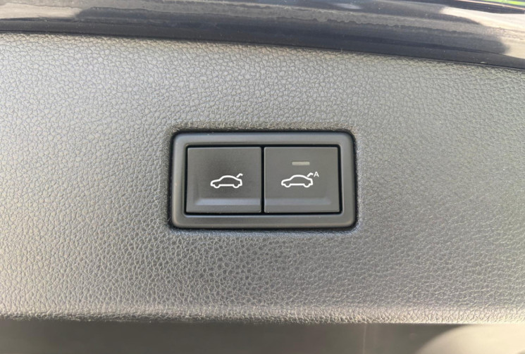 Volkswagen Tiguan  Volkswagen Tiguan