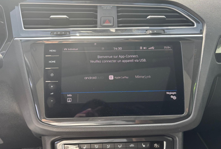 Volkswagen Tiguan  Volkswagen Tiguan