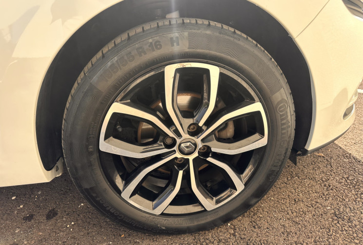 Renault Clio IV  Phase 2 1.2 TCe EDC6 S&S 120 cv Boîte auto / 1ERE MAIN