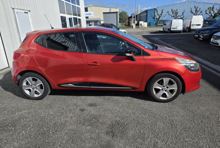 Renault Clio IV 90 cv 0.9 TCe * Limited Eco2 * 1 ère main * Historique d'entretien complet Renault
