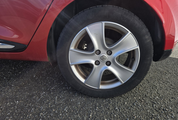 Renault Clio IV 90 cv 0.9 TCe * Limited Eco2 * 1 ère main * Historique d'entretien complet Renault