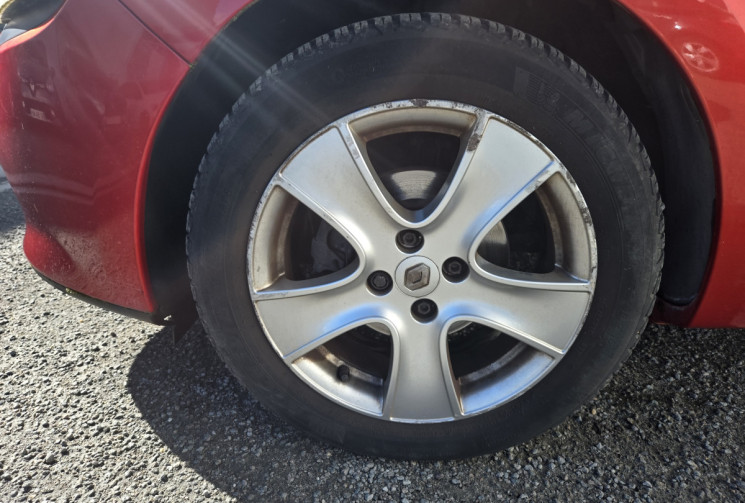 Renault Clio IV 90 cv 0.9 TCe * Limited Eco2 * 1 ère main * Historique d'entretien complet Renault