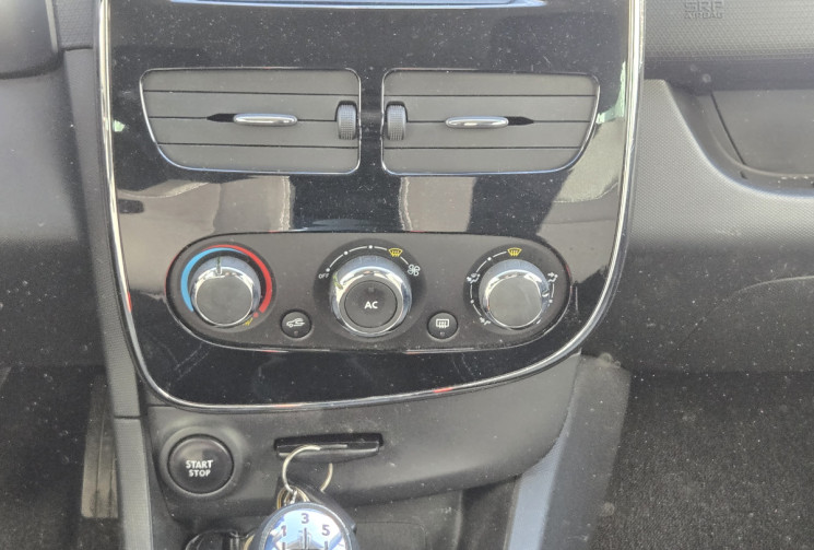 Renault Clio IV 90 cv 0.9 TCe * Limited Eco2 * 1 ère main * Historique d'entretien complet Renault