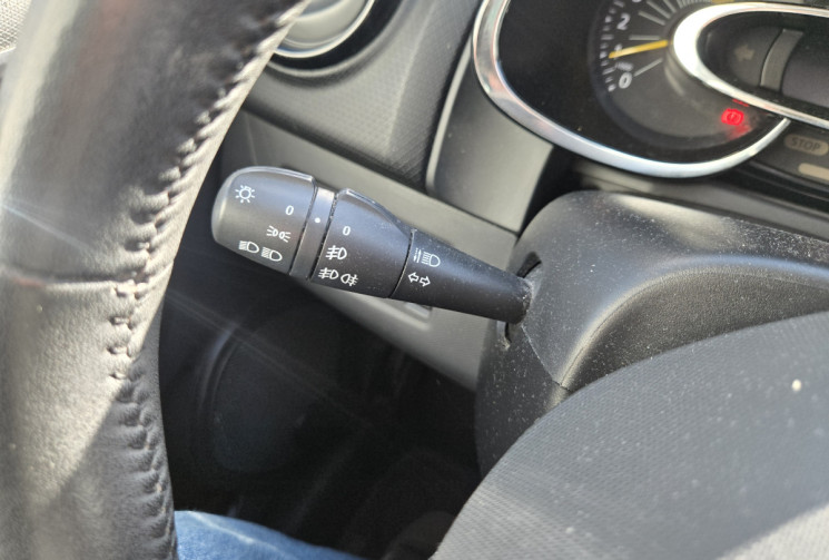 Renault Clio IV 90 cv 0.9 TCe * Limited Eco2 * 1 ère main * Historique d'entretien complet Renault