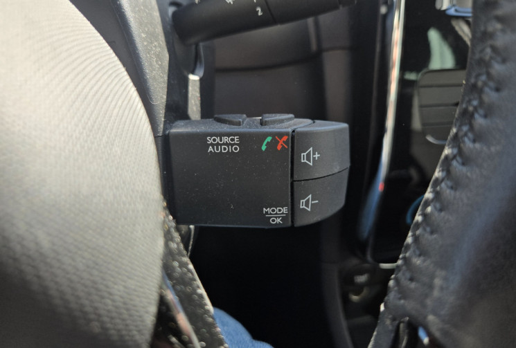 Renault Clio IV 90 cv 0.9 TCe * Limited Eco2 * 1 ère main * Historique d'entretien complet Renault