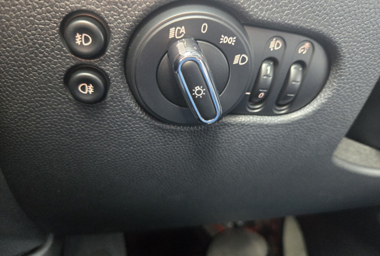 Mini Mini One 1.5 i 12V DCT7 102 cv Heddon Street * clim auto * radar de recul * Entretien à jour * 