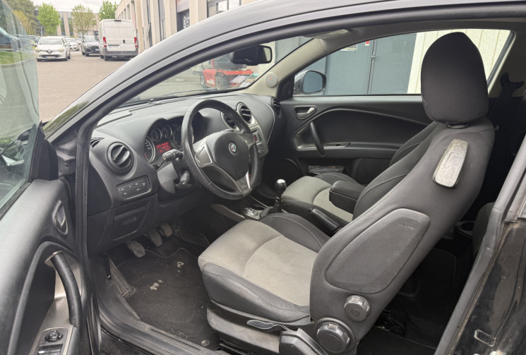 Alfa Romeo MiTo  1.4 MPI MULTIAIR 105 S/S DISTINCTIVE