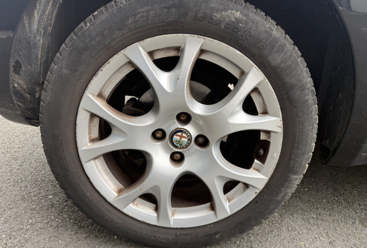 Alfa Romeo MiTo  1.4 MPI MULTIAIR 105 S/S DISTINCTIVE