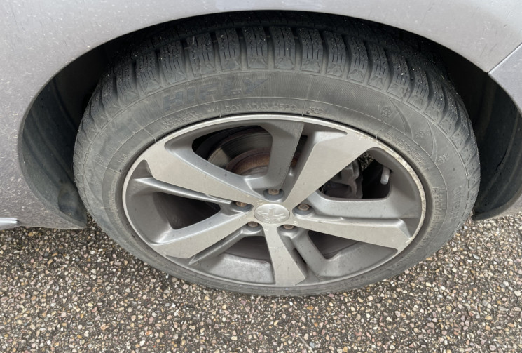 Peugeot 308 Phase II 1.5 BlueHDi 102 cv Style 78500 km *Entretiens Peugeot