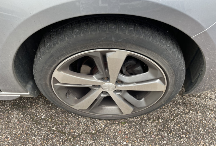 Peugeot 308 Phase II 1.5 BlueHDi 102 cv Style 78500 km *Entretiens Peugeot