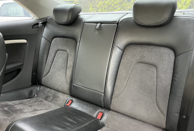 Audi A5 2.0 TFSI FULL BLACK 