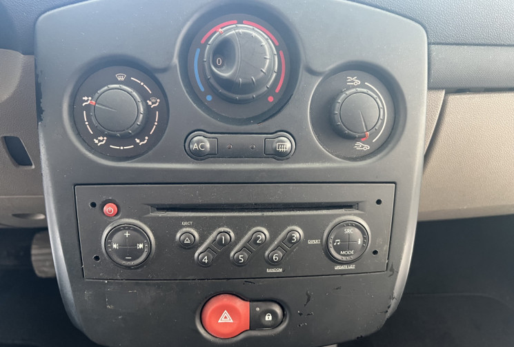Renault Clio  3 1.5 dCi 68 Authentique / RIEN A PREVOIR / DISTRIBUTION NEUVE