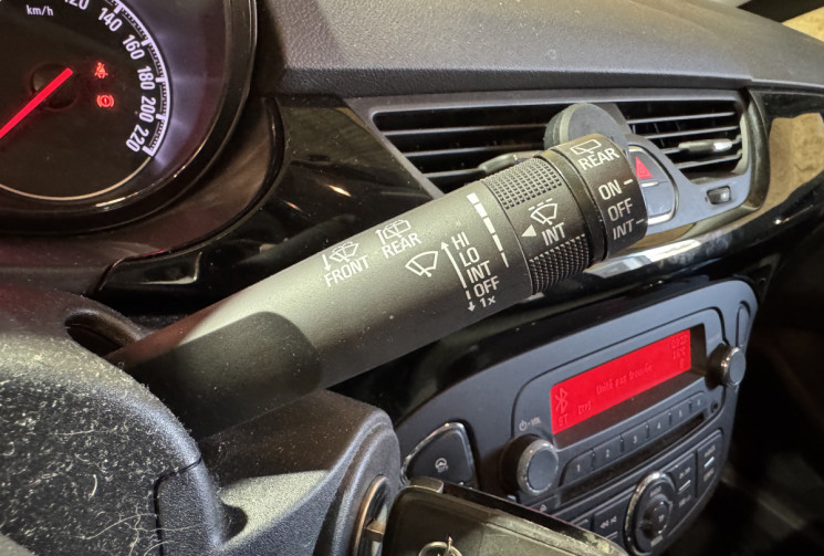 Opel Corsa GARANTIE 1 AN 1.4 i 16V S&S 90 cv