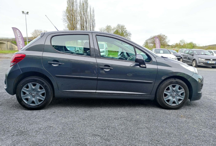 Peugeot 207 1.4i 75 CH CONFORT CLIM CARPLAY CT OK TBE
