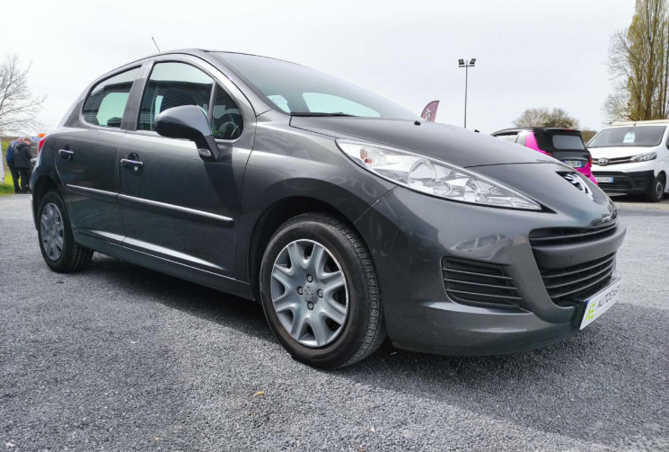 Peugeot 207 1.4i 75 CH CONFORT CLIM CARPLAY CT OK TBE