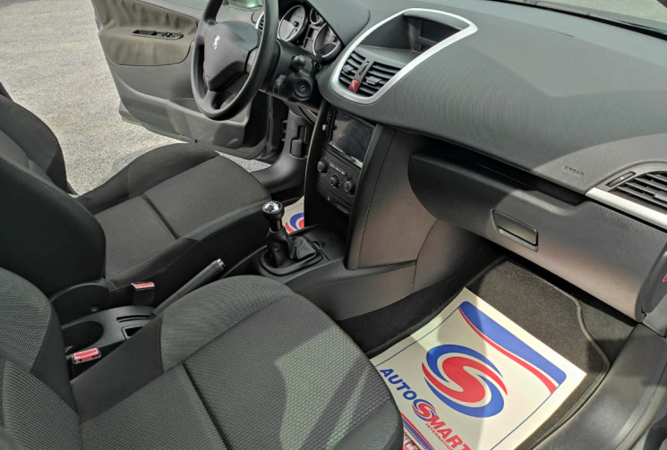 Peugeot 207 1.4i 75 CH CONFORT CLIM CARPLAY CT OK TBE