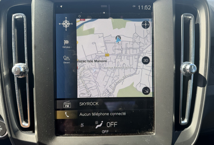 Volvo XC40 T2 129Ch Momentum Essentiel BVM6 / entretien constructeur / crochet d'attelage électrique