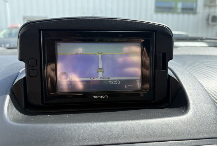 Toyota Aygo 5 Portes 1.0 VVTi 68 cv * TOMTOM GPS * Climatisation * Bluetooth 