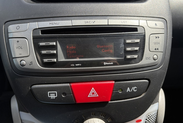 Toyota Aygo 5 Portes 1.0 VVTi 68 cv * TOMTOM GPS * Climatisation * Bluetooth 