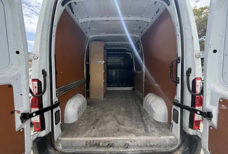 Renault Master 2.3 DCI 136 CV L2H2 + GALERIE 