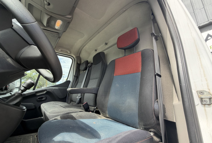Renault Master 2.3 DCI 136 CV L2H2 + GALERIE 