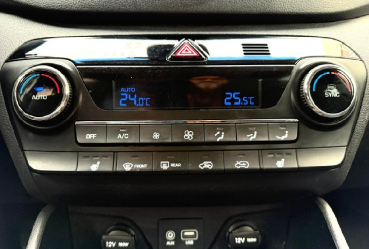 Hyundai Tucson III CREATIVE 2.0 CRDi 16V 2WD S&S 136 cv Origine France 2em main / car play / camera 