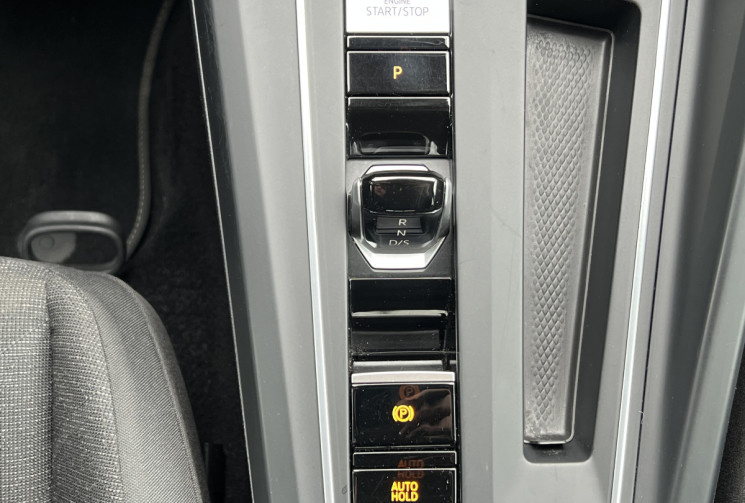 Volkswagen Golf 8 1.5 eTSI OPF 130 Life DSG7