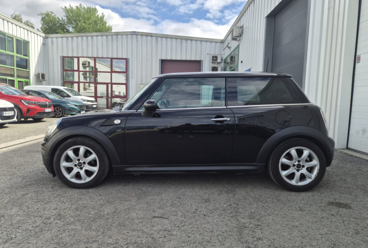 Mini Cooper 2 (R56) 1.6 i 16V 120CV * AUTOMATIQUE * CLIM * BT * GPS 