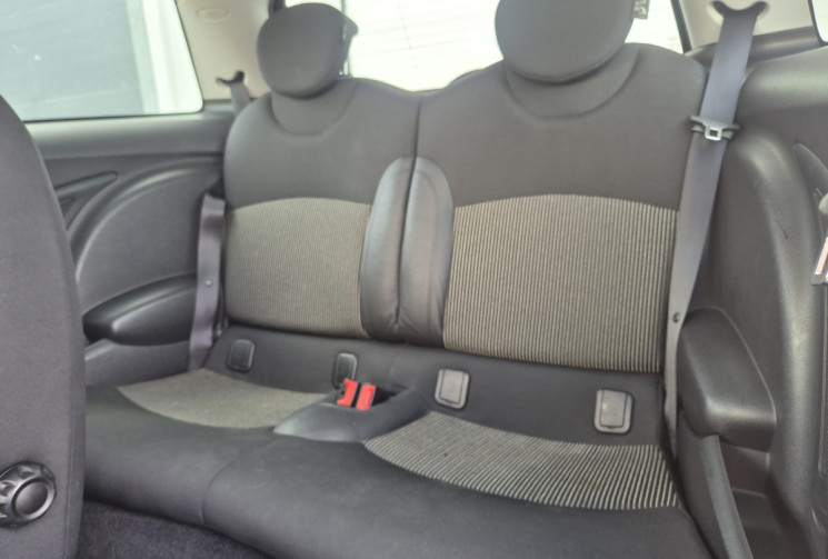 Mini Cooper 2 (R56) 1.6 i 16V 120CV * AUTOMATIQUE * CLIM * BT * GPS 