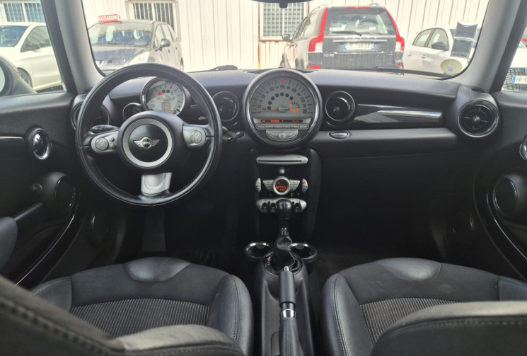 Mini Cooper 2 (R56) 1.6 i 16V 120CV * AUTOMATIQUE * CLIM * BT * GPS 
