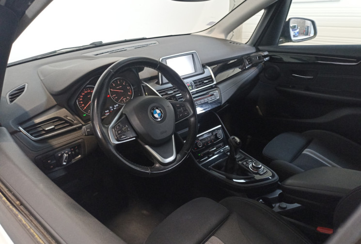 BMW SERIE 2 ACTIVETOURER 216d 116 ch Sport / Entretien complet