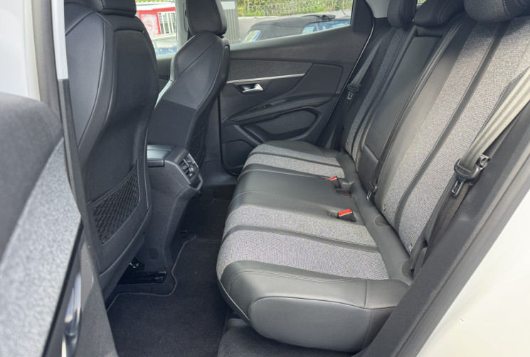 Peugeot 3008  Allure 1.5 BlueHDi 130ch