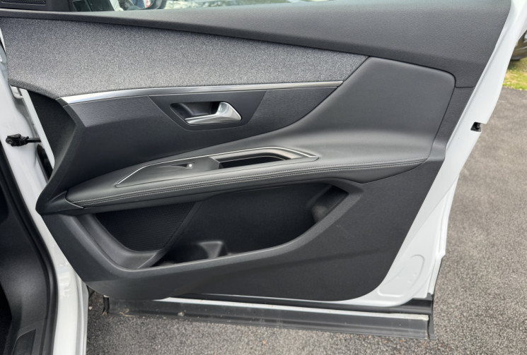 Peugeot 3008  Allure 1.5 BlueHDi 130ch