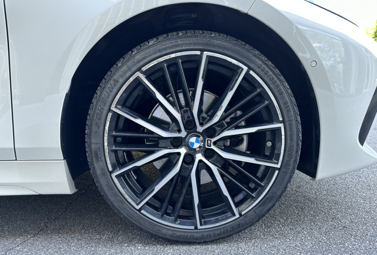 BMW Série 1 118i 136 M Sport DCT7 / Toit ouvrant / Sièges Baquet / Tête haute / Harman Kardon / TVA