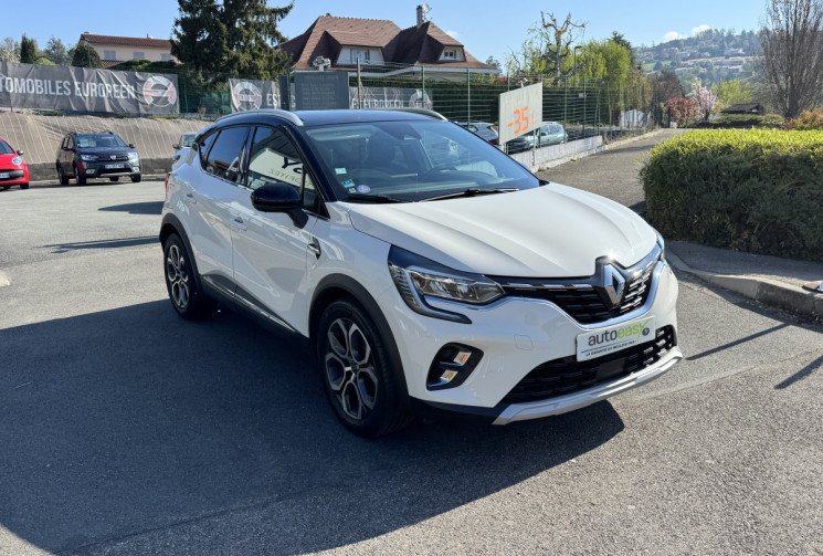Renault Captur 1.0 Tce 100 Intens + Attelage (SUIVI RENAULT)