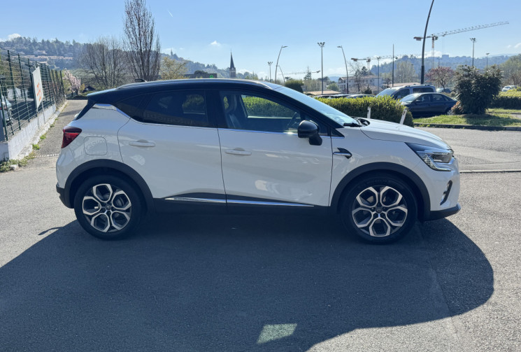 Renault Captur 1.0 Tce 100 Intens + Attelage (SUIVI RENAULT)