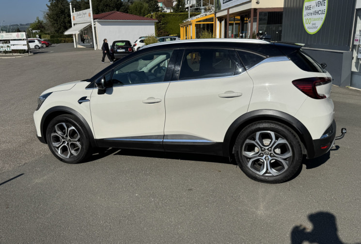Renault Captur 1.0 Tce 100 Intens + Attelage (SUIVI RENAULT)