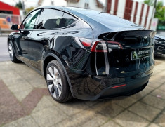 Tesla Model Y PROPULSION // STANDARD RANGE 