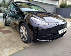Tesla Model Y PROPULSION // STANDARD RANGE 