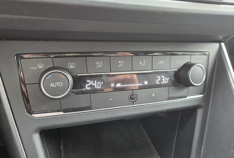 Volkswagen Polo 1.0 TSI 95ch Copper Line Euro6d-T * Carplay * regulateur adaptatif * radars AV/AR   