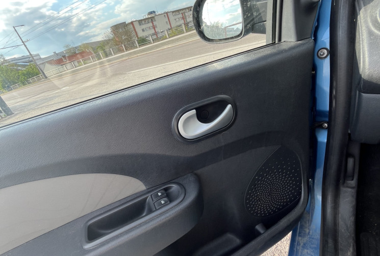 Renault Twingo II Phase 2 1.2 LEV 75 cv