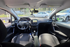 Peugeot 208 1.2 PURETECH 82 PACK STYLE  / MOTEUR 15000 KM AVEC FACTURE
